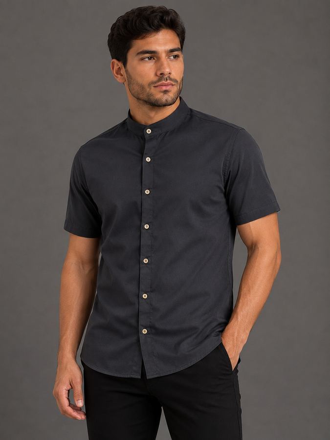 Camisa de Botão Gola Padre Preto