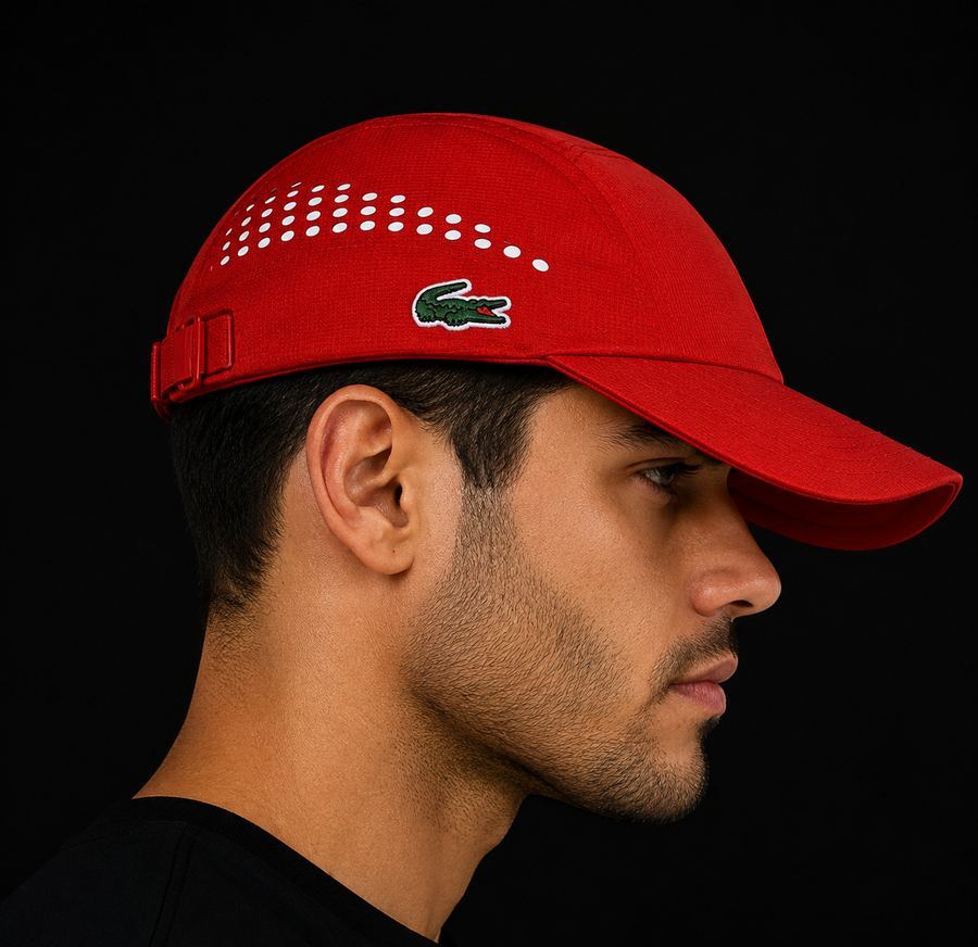 Boné Lacoste ( Vermelho e detalhe Pontinhos Branco)