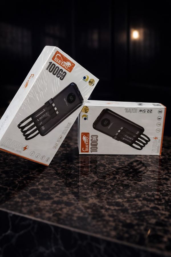 Power Bank 10000mAh Turbo 22.5W Portátil Com Cabos Embutidos Display Digital