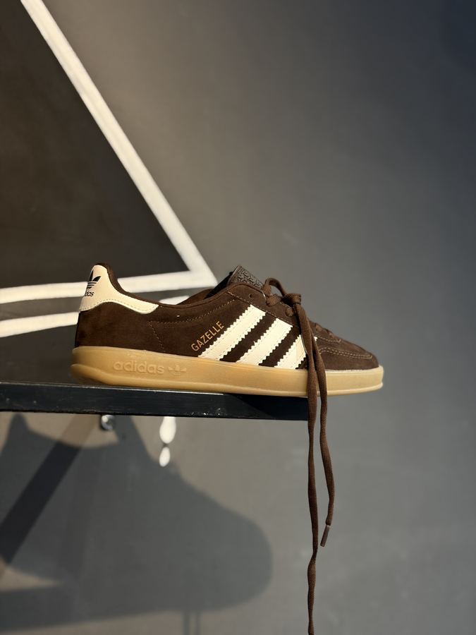 Tênis Adidas Gazelle café premium