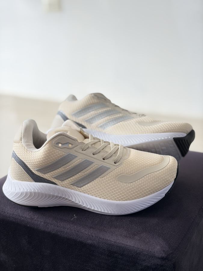 Tênis Adidas Falcon off/grafite 1° Linha