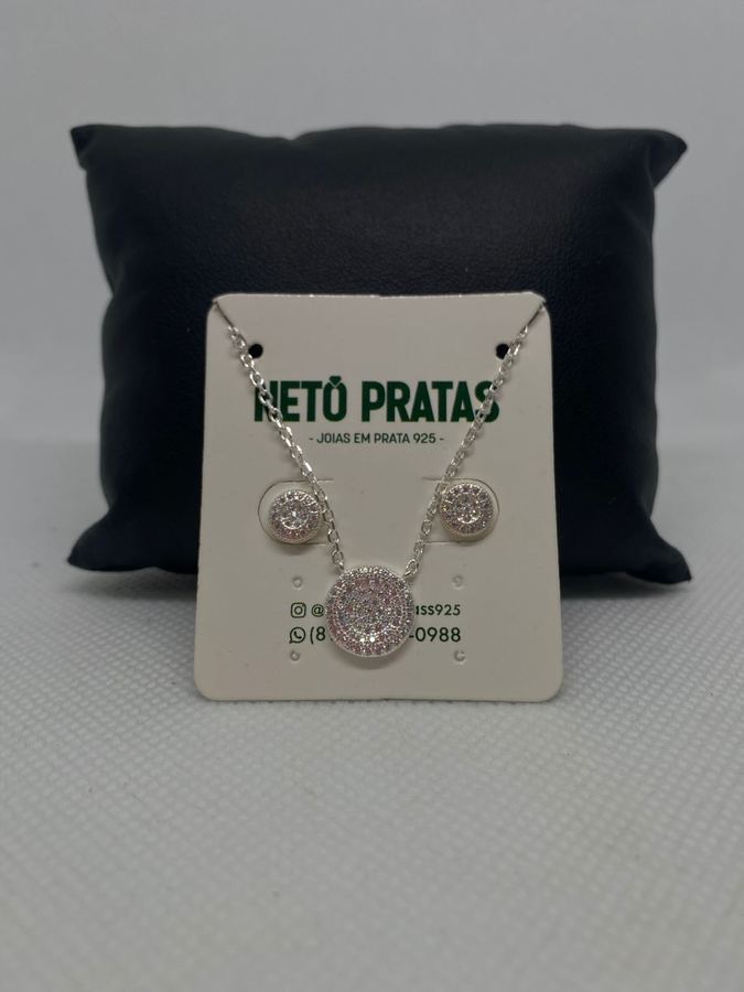Conjunto redondo cravejado