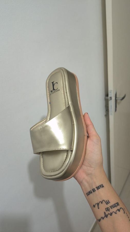 Tamanco Feminino Plataforma Dourado Metalizado com Tira Larga