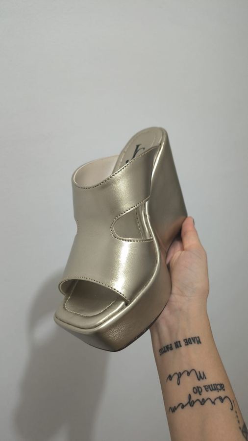 Tamanco Feminino Anabela Plataforma Dourado Metalizado