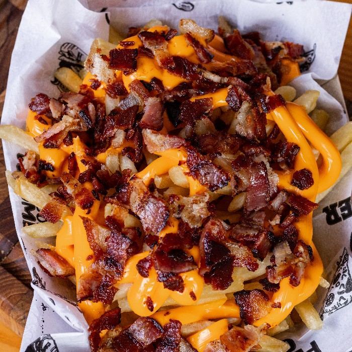 Batata Com Cheddar e Calabresa
