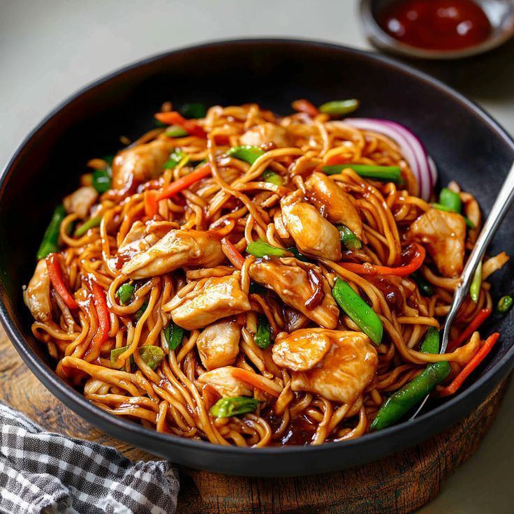 Yakisoba de Frango e Legumes GG (5-6 Pessoas)