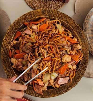 Macarrão Frito Tradicional GG (5-6 Pessoas)